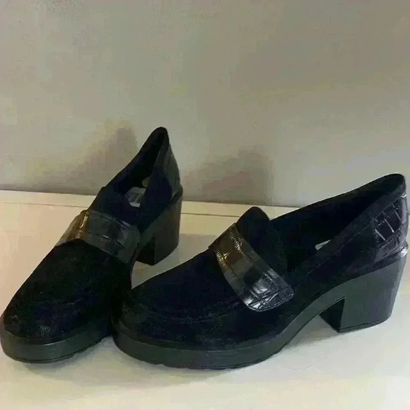 New  size 9 leather and suede GEOX black heeled loafer size 9 - Picture 1 of 2